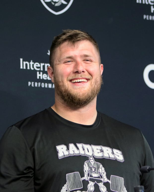 Raiders training Kolton Miller edits May 26 Darrell Craig Harris-5